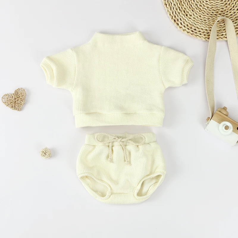 Two-piece summer outfit in Beige White.